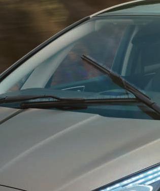 Tieši tas, ko vēlies, un vēl vairāk. Priekšējā platleņķa skata kamera Nodrošina platleņķa skatu no automašīnas pašas priekšpuses līdz kreisajiem un labajiem sāniem.