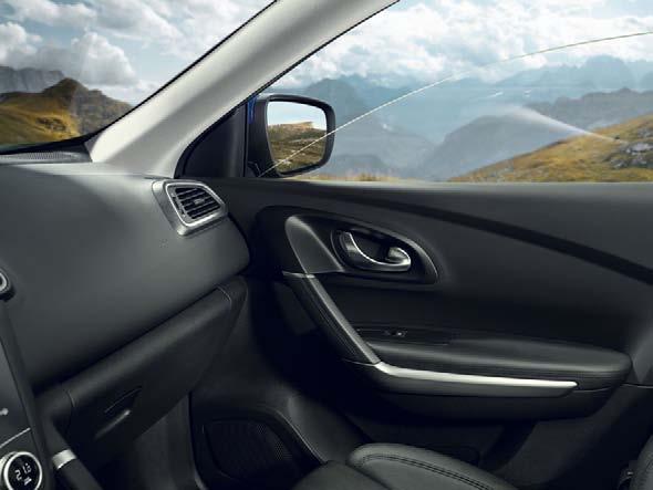 Mūsdienīgs dizaina un ergonomikas risinājums ar hromētu apdari ļaus Tev izbaudīt ikvienu mirkli, ko pavadīsi automašīnā.