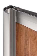 Koka rāmju un pilnkoka durvīm pamatmateriāls ir lamināts. Tas durvīs izceļ tradicionālo vizuālo izskatu.