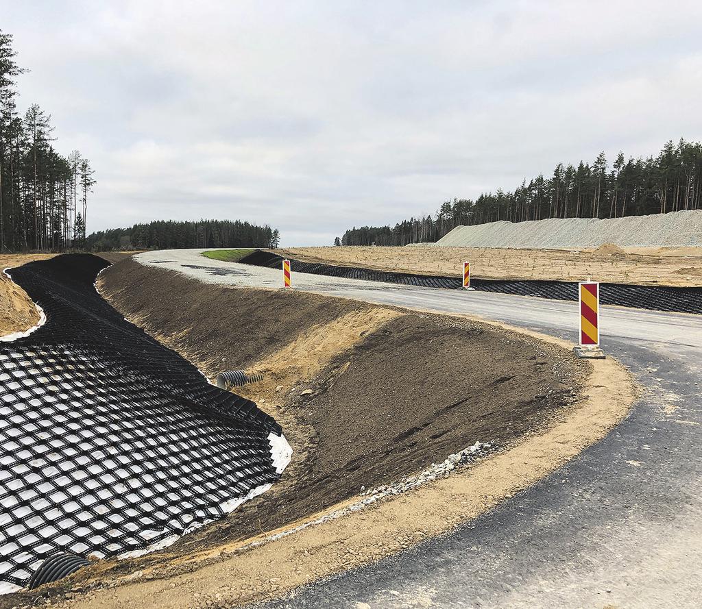 rekonstruēti ceļi 170 km/ 170 km Izbūvētie ceļi 26 km/ 10 km Grants ceļi, kam uzlikts pārklājums 144 km/ 88 km AVOTS: Igaunijas Autoceļu administrācija ar jauno valdību par iespējām.