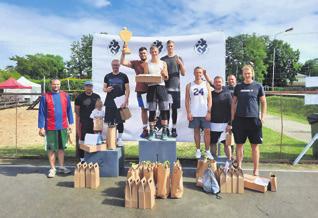 No konteineriem veidos jauniešu centra COFEE SHOP PLUDMALES VOLEJBOLS Pludmales volejbola turnīrs noritēja trīs grupās amatieru, PRO grupās vīriešiem un MIX grupā. Amatieru grupā 1.