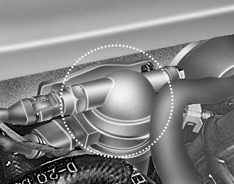 Tehniskâ apkope DEGVIELAS FILTRS (DÎZEÏA MOTORAM) Dîzeïa motora degvielas filtram ir svarîga loma ûdens atdalîðanâ no degvielas un ûdens uzkrâðanâ filtra apakðâ.