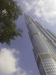Miniatūrie automātslēdži (MCB) Pasaules mēroga atsauksme: Burj Khalifa, Dubai Klienta vajadzība Augstākā kvalitāte un drošība Uzticamas piegādes ABB piedāvājums 60 000