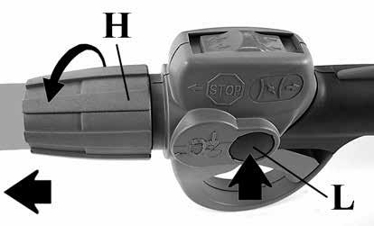 ábra) gombot kell megnyomni, majd a (H) gyűrűt el kell forgatni ellenkező irányban. A vezetékcsövet a két (N, 13-14 ábra) megfelelő csipesszel rögzítse a tömlőhöz.