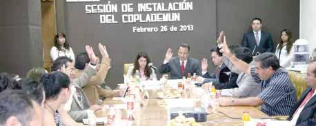 24 Estado de México Otrogados por la Sedesol Los adultos mayores reciben apoyos en Naucalpan: edil Naucalpan, Méx.