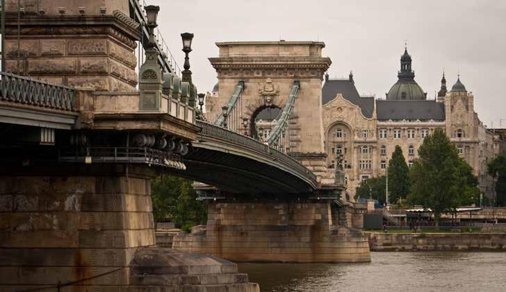 magiar. En 1873 fueron unificadas y dos décadas más tarde Budapest fue investida como segunda capital del imperio austrohúngaro.