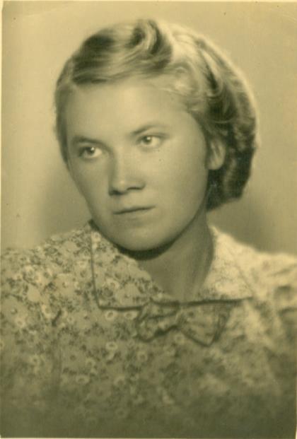 Maiga Stalovska (08.07.1926.) Mans patiesais dzīves stāsts. Mana bērnība. Visvisskaistākais, kas manā dzīvē ir bijis, ir mana bērnība, kas pavadīta Nīcas Pērkongalā.