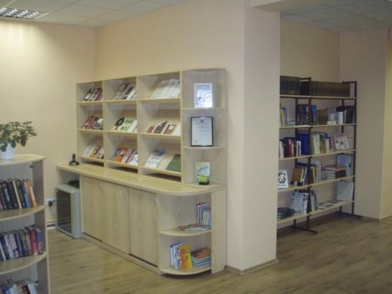 No 2008. gada nogales bibliotēka atrodas jaunās un izremontētās telpās. Speciāli bibliotēkas vajadzībām izgatavotas arī visas mēbeles.