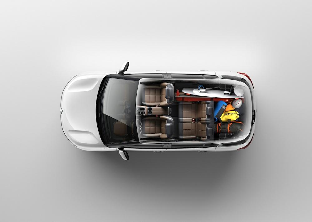ADVANCED COMFORT SĒDEKĻI MODULĀRĀKAIS APVIDUS AUTO SAVĀ SEGMENTĀ Jaunais Citroën C5 Aircross apvidus auto ir aprīkots ar plašiem sēdekļiem C5 Aircross izceļas ar trīs pilna platuma atsevišķiem