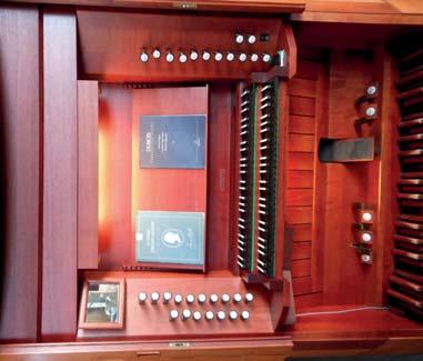 ORGEL-SERIE Nicht nur optisch ist die Fischer & Krämer- Orgel in St. Konrad (Rheinau/ Casterfeld) eine gewagt harmonische Komposition.