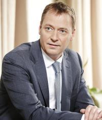 Valdes locekļu profesionālā darba pieredze Roberts Kirkups (Robert Kirkup) ir AS Ventspils nafta valdes priekšsēdētājs kopš 2013. gada 1. septembra, ievēlēts uz 3 gadu termiņu.