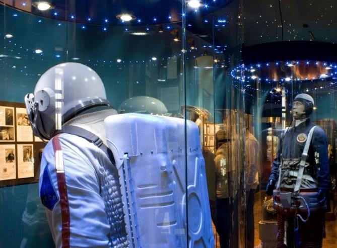 2011. gadā Paula Stradiņa Medicīnas vēstures muzejā konferencē Ar skatu no kosmosa, veltītai pirmā cilvēka lidojumam
