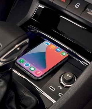SMARTLINK Smartlink sistēma nodrošina jūsu telefona savienojumu ar iebūvēto informatīvi izklaidējošo sistēmu izmantojot Apple CarPlay, Android Auto vai MirrorLink.