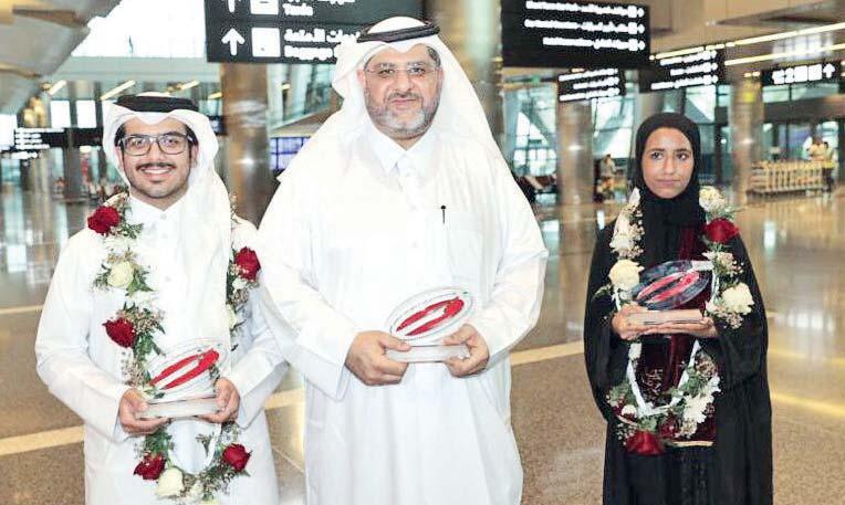 كما فازت مدرسة قطر للعلوم والتكنولوجيا الثانوية للبنين بجاي زة المدرسة الم تميزة.