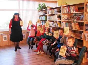 , kur klašu komandas sacentās erudīcijā par minētajiem rakstniekiem. Lūznavas pagasta bibliotēkā tika organizētas priekšmetu nedēļas bērniem.
