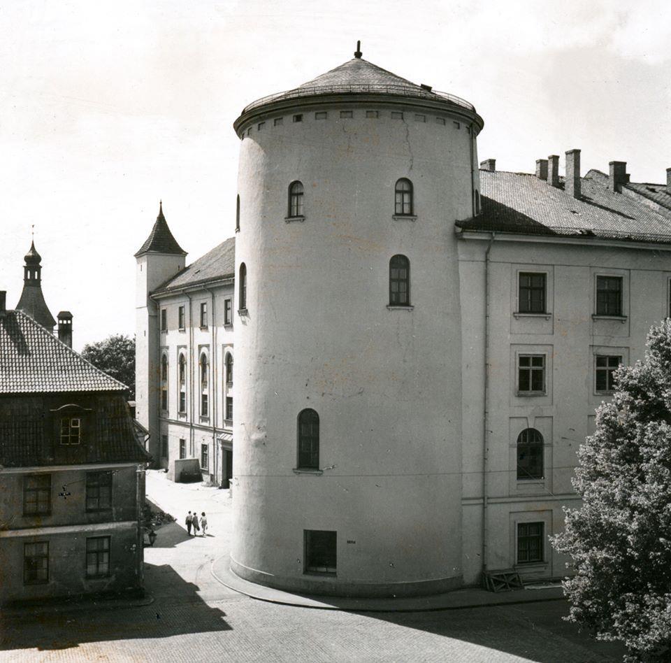 Maijā atklās izstādi par Rīgas pili Latvijas Nacionālais vēstures muzejs šogad turpinās izstāžu darbību gan savās pašreizējās ekspozīciju un izstāžu zālēs Brīvības bulvārī 32, gan veidojot ceļojošās