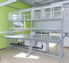 GALDI-SALAS Galds-sala ir laboratorija galds, kas piemērots strādāšanai vismaz no divām pusēm.