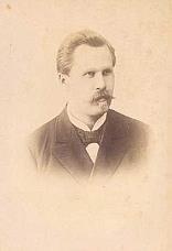 Jēkabs Purkalītis (1861-?) skolotājs un rakstnieks. Dzimis Smiltenes Purkalīšos. Mācījies Smiltenes draudzes skolā, Cimzes skolotāju seminārā Valkā (1879-1883).