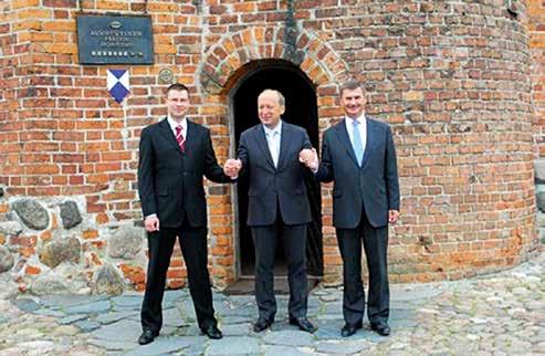 Latvijas ekonomiskā attīstība ES integrācijas ietekmē 303 8. attēls. Vācijas kancleres Angelas Merkeles vizītei Latvijā 2010.