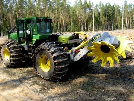 Augsnes sagatavošanai pirms bērzu stādījumu ierīkošanas Latvijā pielieto dažādus mehānismus un tehnoloģijas.