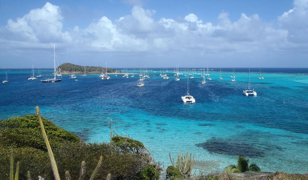 kruīzā pa mazajām Antiļu salām, pašos Karību jūras dienvidos?