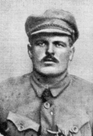 Gvardes strēlnieku pulkā, piedalījies kaujās Gallīcijā, sasniedza vecākā apakšvirsnieka pakāpi. 1916.g. tika ievainots un kontuzēts. Apbalvots ar Jura krusta IV šķ.