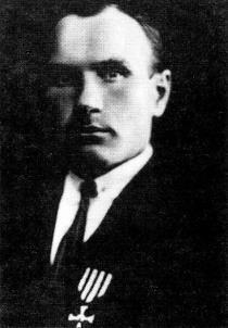 Jānis Johansons (1900-1945). Dzimis Valkas pagastā. Beidzis pagastskolu. Bijis strādnieks. Latvijas armijā no 1919.g. 4.