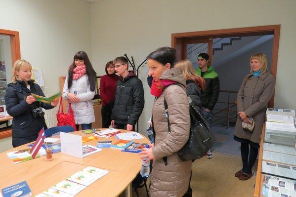 Viesi no Barkavas Profesionālās vidusskolas kopā ar Horvātijas skolēnu grupu 27. oktobrī Alojas novada pašvaldības viesi 19. novembrī 2015.